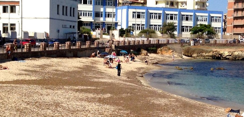 La posidonia sarà rimossa 