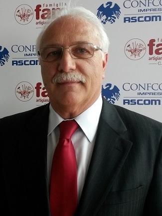Camera di Commercio, Vecchi in pole 