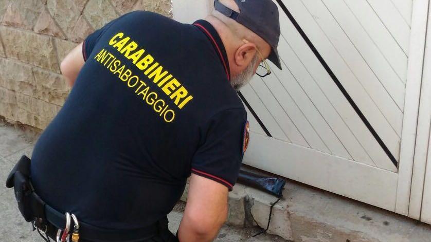 Cagliari, allarme bomba in via Ticca: intervengono gli artificieri 