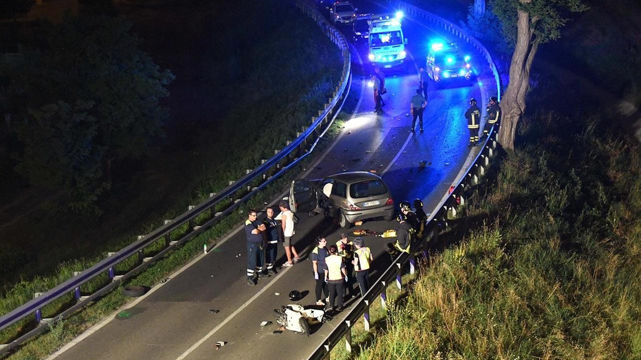 La scena dell'incidente in via delle Colline