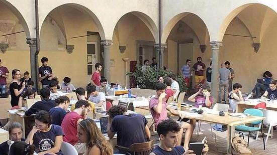 Tagli, la prima occupazione al S. Anna