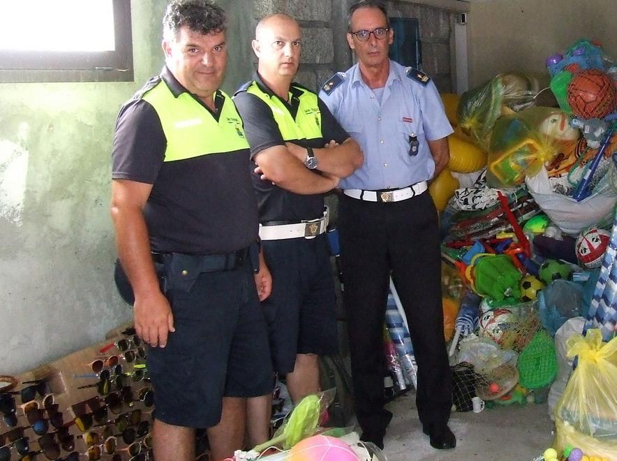 Maxi sequestro di merce taroccata 