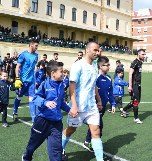 Dirigenti e allenatore: «Il club non si tocca»