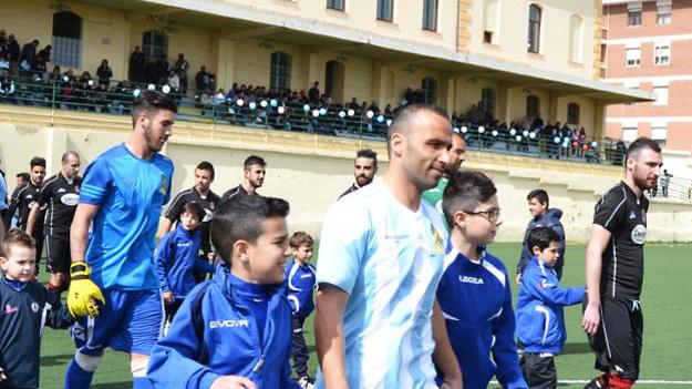 Dirigenti e allenatore: «Il club non si tocca»