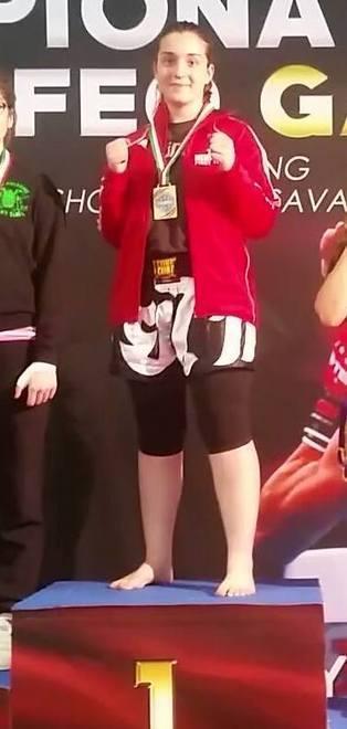 Calci, pugni e trecce ai Mondiali di kick boxing: Cipriani lotta per l'oro 