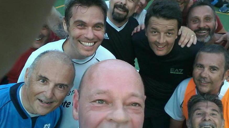 Selfie con Renzi al Tennis Italia