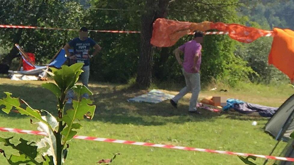 Turista muore in un agriturismo Gli amici la vegliano per ore 