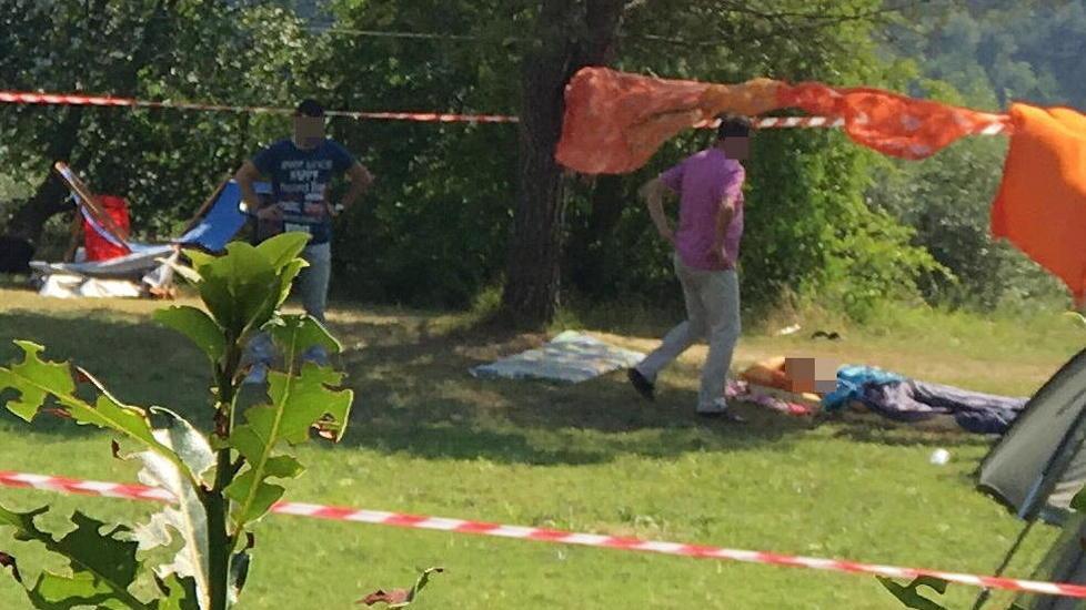 Turista muore in un agriturismo Gli amici la vegliano per ore