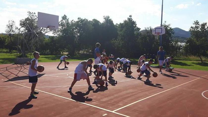 In 90 a lezione di basket ok il camp del Donoratico