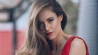 La top model inaugura lo store Brosis