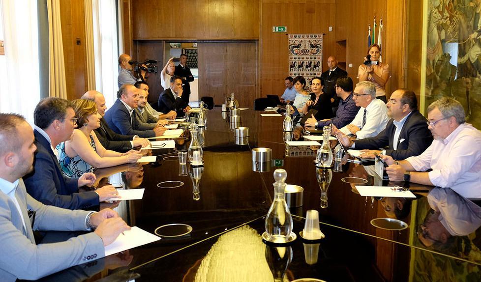 Ryanair, i sindaci e la Regione da Delrio 