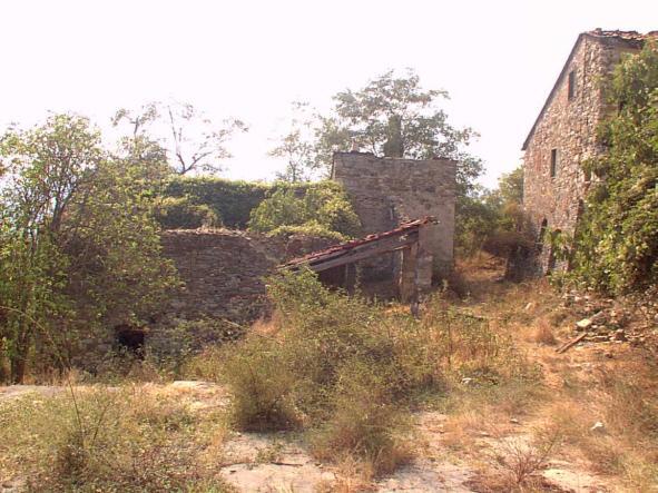 Uno scorcio del borgo di Mezzana, nel comune di Cantagallo