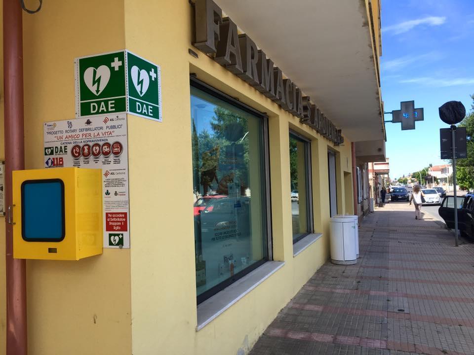 Una postazione col defibrillatore