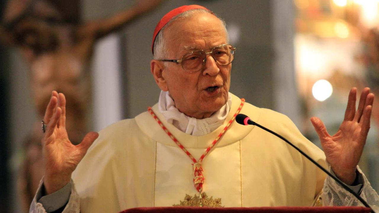 Un'immagine recente del cardinale Silvano Piovanelli