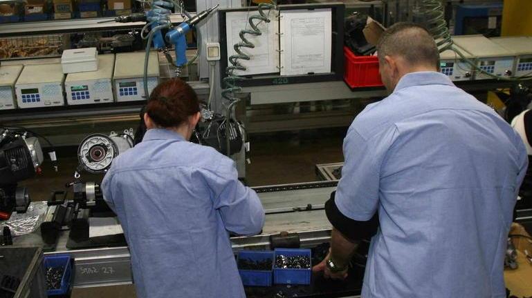 Piaggio, cassa integrazione in attesa delle assemblee
