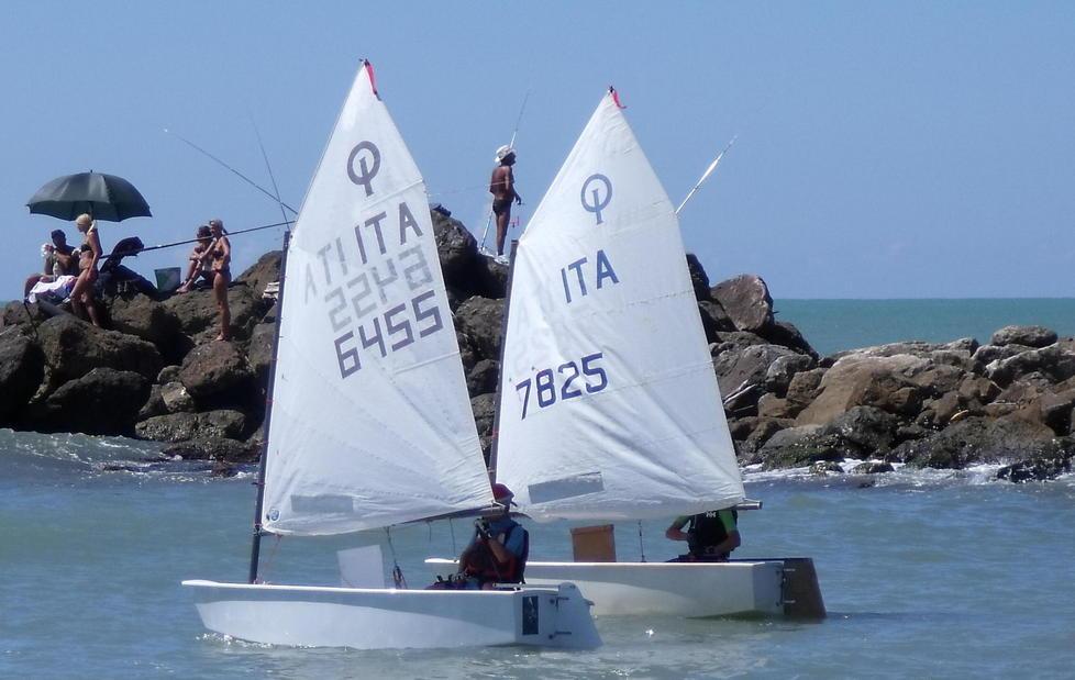 Vele al vento a Marina di Massa con il campionato italiano classe S