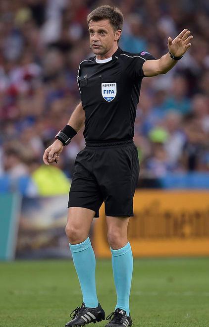 Bravo Rizzoli ma finale a Clattenburg 