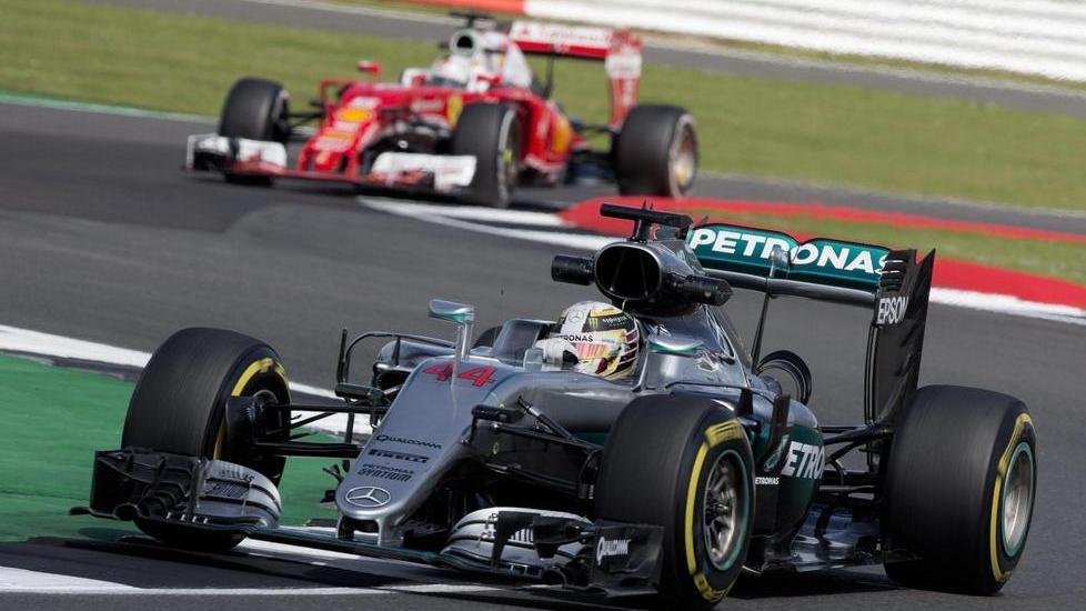 F1, Raikkonen rinnova. Hamilton è il più rapido