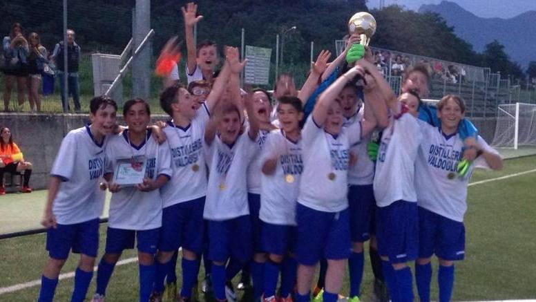 La Vigaranese X Martiri alza la coppa in Versilia