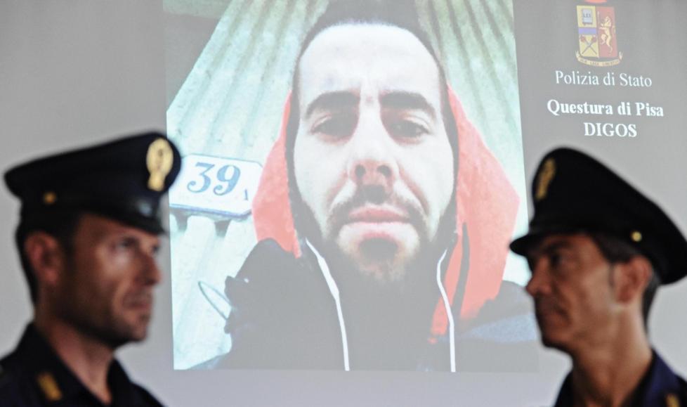 Costretto a restare in carcere perché manca il “braccialetto”