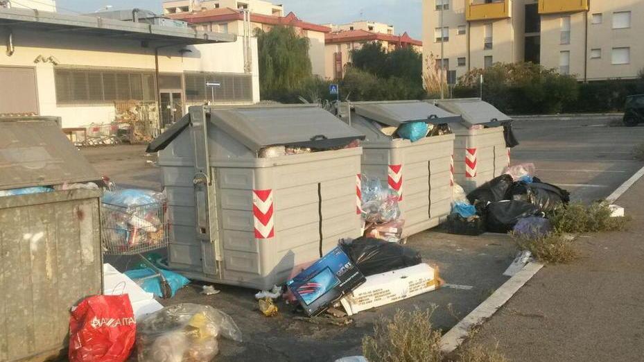 Raccolta rifiuti, slitta lo sciopero