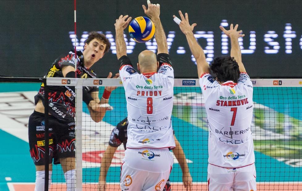 Tutte felici e promosse: sarà una SuperLega con Vibo e a 14 squadre 