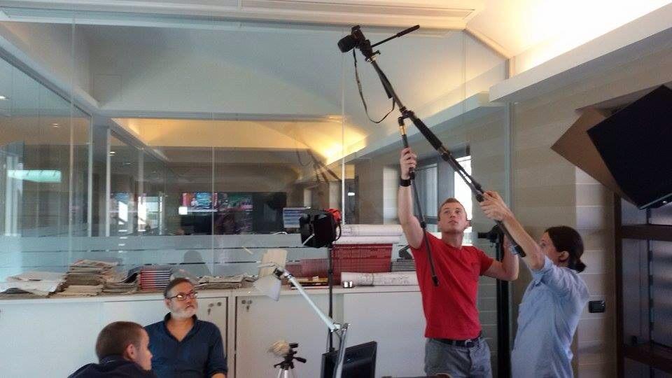 Nicola Federico Onnis (a destra) sul set