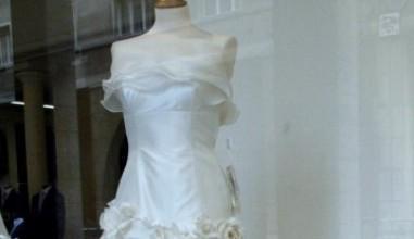 Un abito da sposa (foto d'archivio)