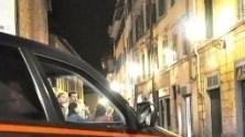 Picchia la fidanzata dopo una discussione Lucchese arrestato