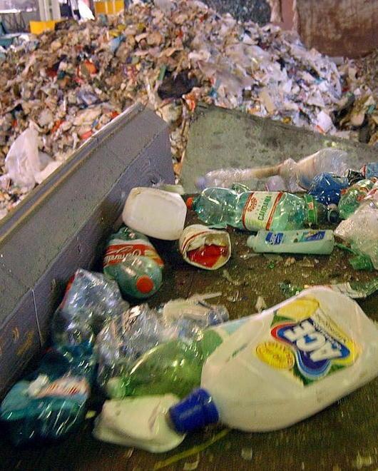 Rottura con Aamps Revet non prende più i rifiuti differenziati