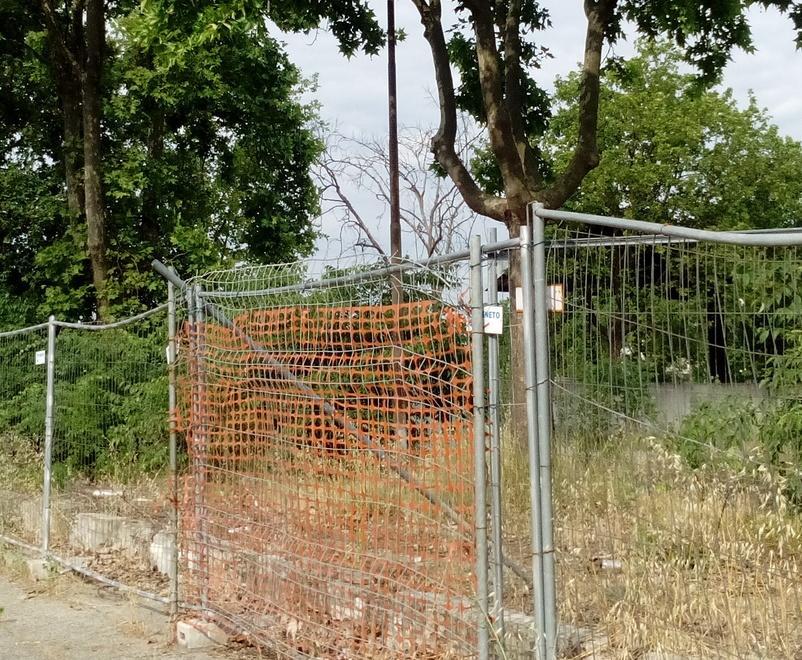 Via del Mercato, non si ferma il declino
