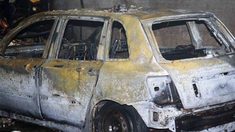 Esplode un garage, panico in via Faraday