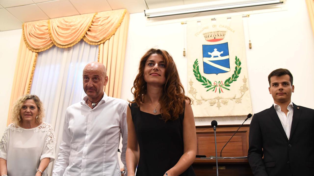 La sindaca Susanna Ceccardi con alcuni membri della giunta