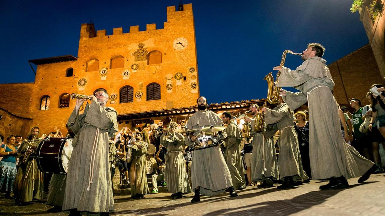 Mercantia pronta ad accendersi: il programma della prima serata