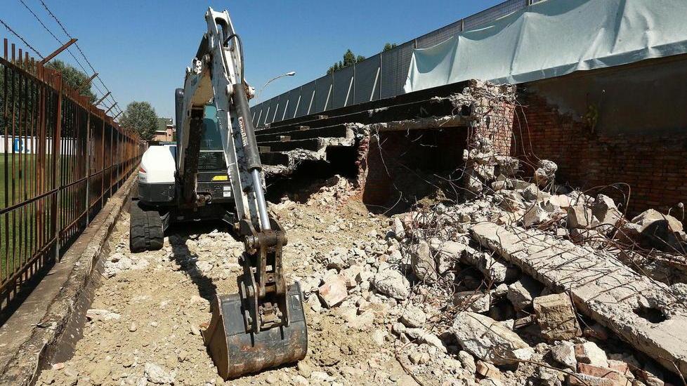 Il cantiere al sussidiario è stato bloccato dal Comune (Foto Agenzia Carlo Sestini)