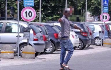 Parchimetri anti abusivi: «Così il Comune ci farà morire di fame» 