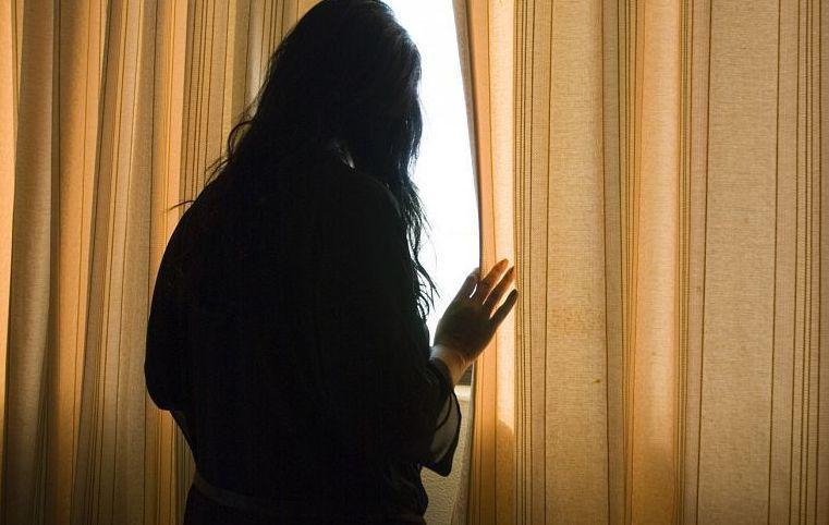 “Fa sesso rumoroso”, accusa la vicina e la trascina in tribunale 