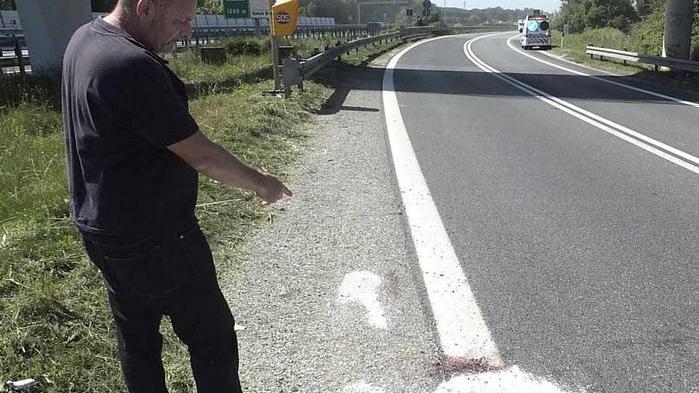 Muore con la moto contro il guard-rail