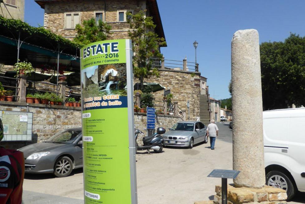 Due totem informativi in paese con la donazione di un privato