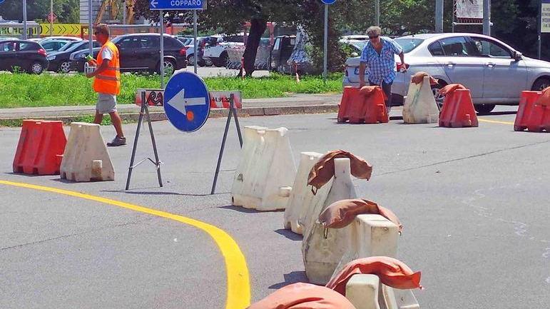 Traffico deviato in via Pomposa