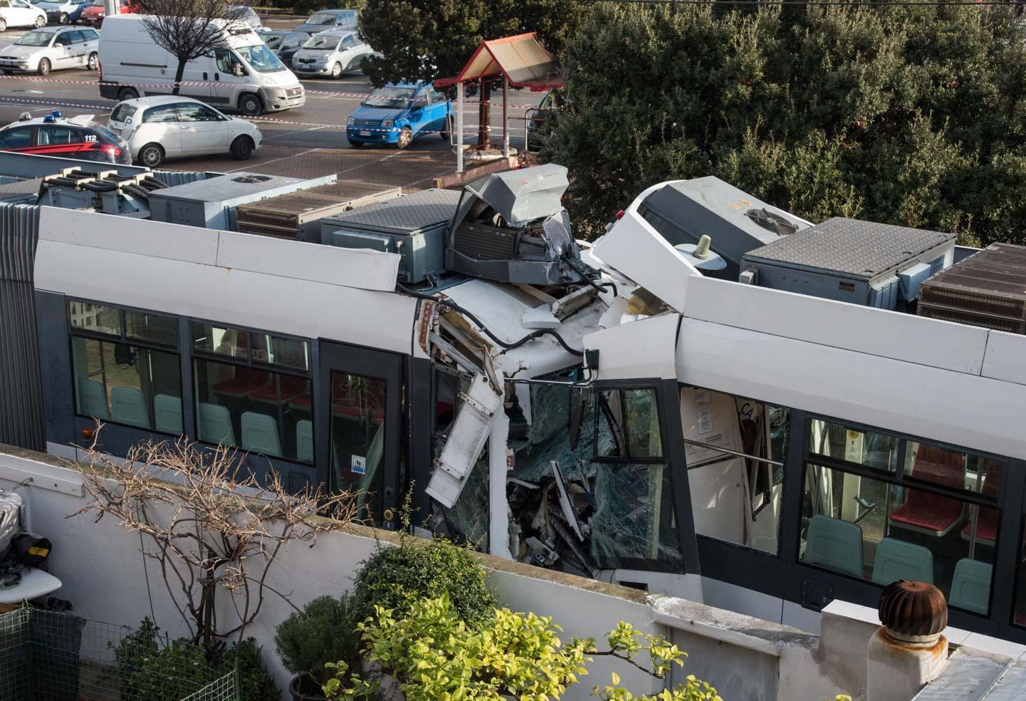 Cagliari, sette indagati per lo scontro fra i treni della metropolitana