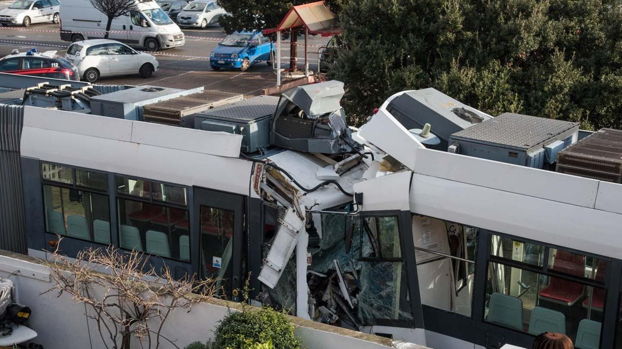 Cagliari, sette indagati per lo scontro fra i treni della metropolitana
