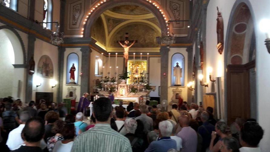 Folla ai funerali dell’ingegnere