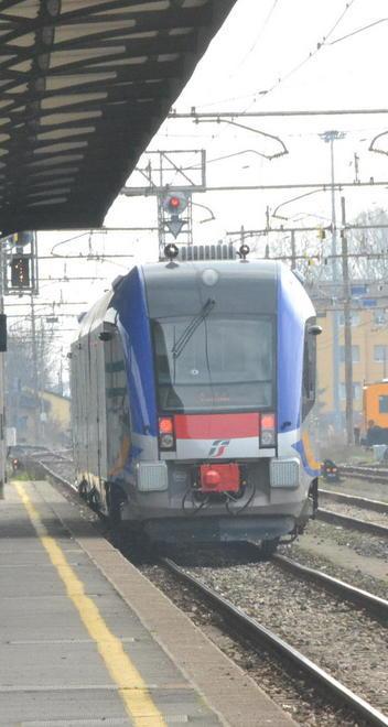 Trovato con la droga si rifugia su un treno Caccia al complice 