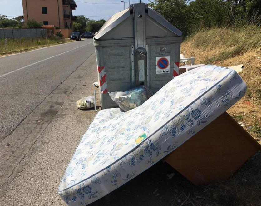 Arrivano gli 007 di Aamps: multe a chi sgarra con i rifiuti 