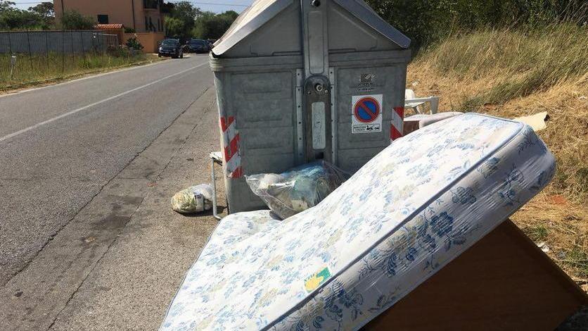 Arrivano gli 007 di Aamps: multe a chi sgarra con i rifiuti