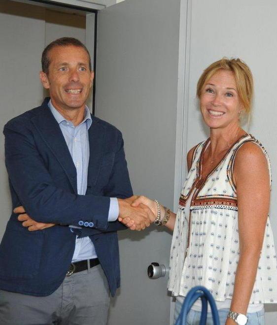 Forte dei Marmi, rapinata del Rolex mentre torna da fare shopping