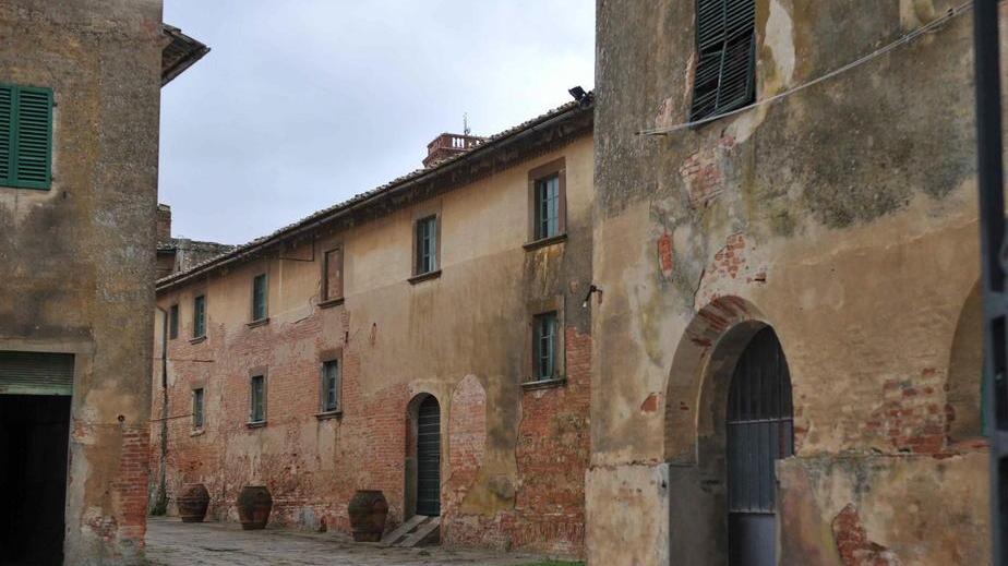 Fondi Rustici, in cinque interessati a comprare