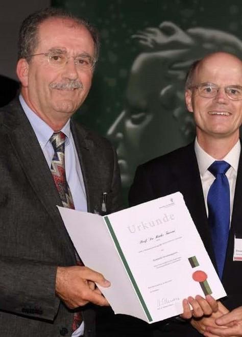 Il professor Tavoni premiato in Germania