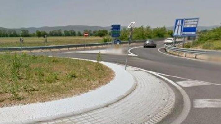 Scontro sulla Senese, gravissima a 42 anni